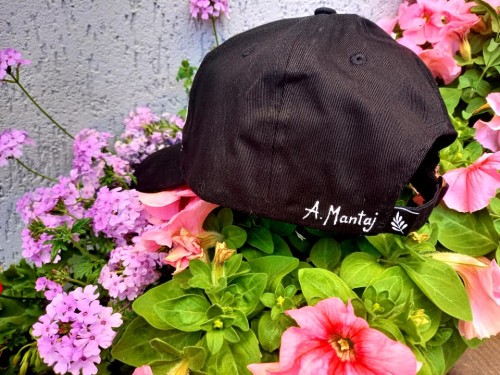 Wyjątkowa ręcznie malowana czapka z daszkiem z Amstafem