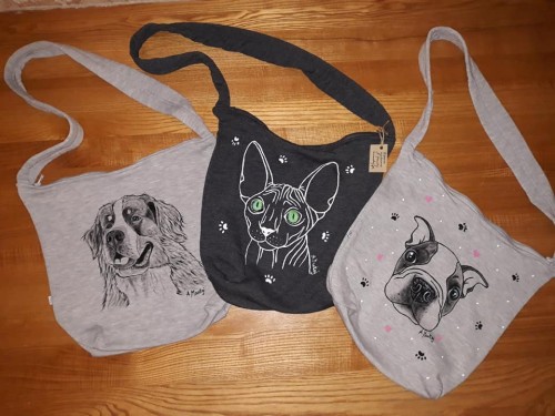 Wyjątkowa ręcznie malowana torba  bawełniana z motywem Berneńskiego Psa Pasterskiego.