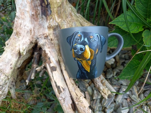 Wyjątkowy, ręcznie malowany kubek z autorskim motywem Dobermana
