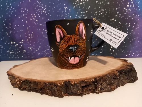 Wyjątkowy, ręcznie malowany kubek z autorskim motywem Buldoga francuskiego