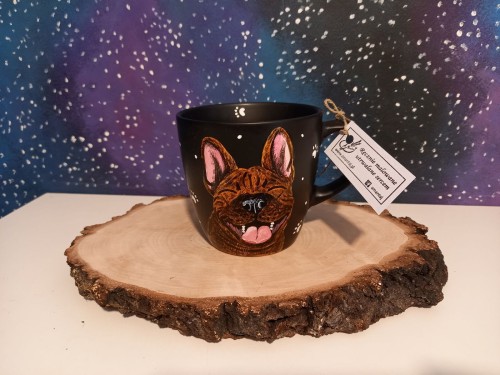 Wyjątkowy, ręcznie malowany kubek z autorskim motywem Buldoga francuskiego