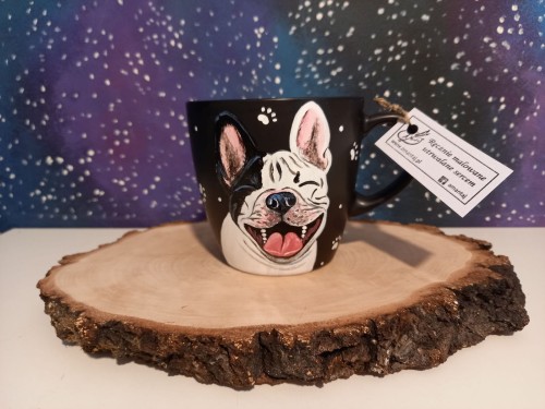 Wyjątkowy, ręcznie malowany kubek z autorskim motywem Buldoga francuskiego