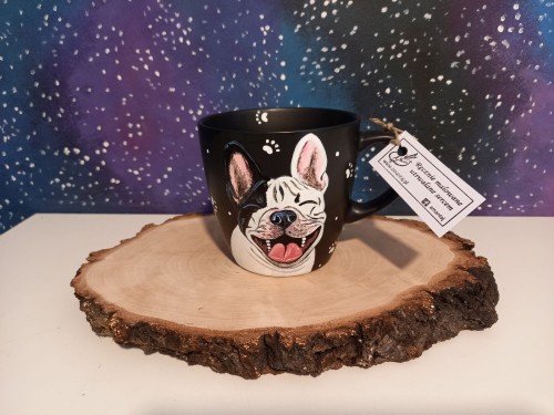 Wyjątkowy, ręcznie malowany kubek z autorskim motywem Buldoga francuskiego