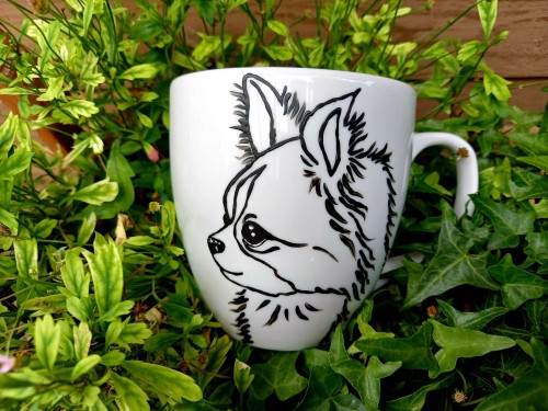 Wyjątkowy, ręcznie malowany kubek z autorskim motywem Chihuahua.
