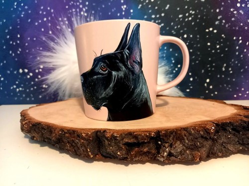 Wyjątkowy, ręcznie malowany kubek z autorskim motywem Doga Niemieckiego