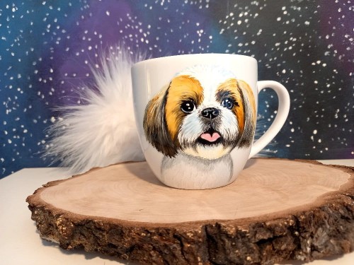 Wyjątkowy, ręcznie malowany kubek z autorskim motywem Shih tzu
