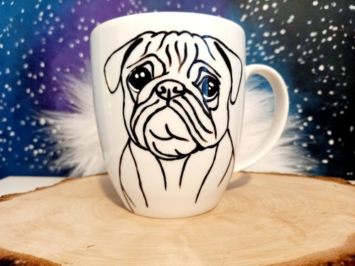 Wyjątkowy, ręcznie malowany kubek z autorskim motywem Mopsa