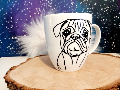Wyjątkowy, ręcznie malowany kubek z autorskim motywem Mopsa