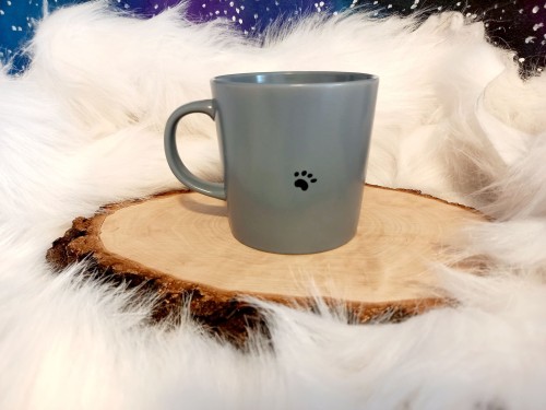 Wyjątkowy, ręcznie malowany kubek z autorskim motywem Mopsa