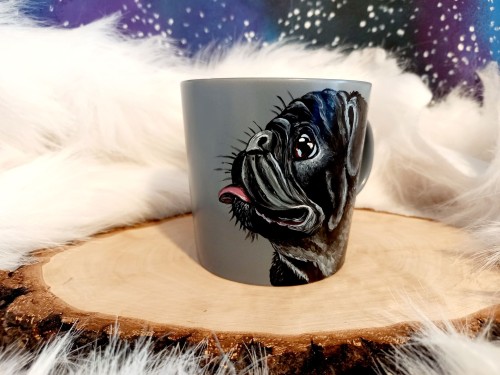 Wyjątkowy, ręcznie malowany kubek z autorskim motywem Mopsa
