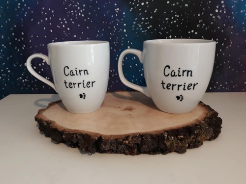 Wyjątkowy, ręcznie malowany kubek z autorskim motywem Cairn Terrier