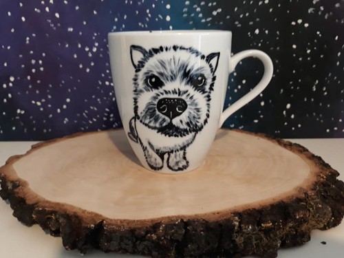 Wyjątkowy, ręcznie malowany kubek z autorskim motywem Cairn Terrier