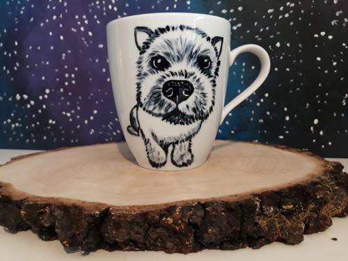 Wyjątkowy, ręcznie malowany kubek z autorskim motywem Cairn Terrier