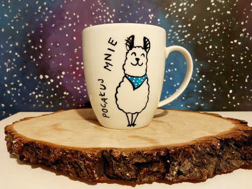 Wyjątkowy, ręcznie malowany kubek Lama pocałuj mnie w dupę.