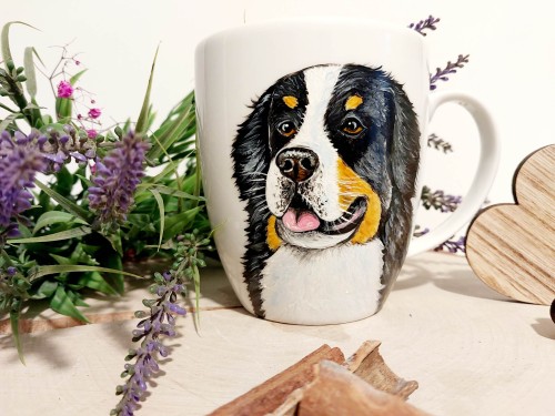 Kubek ręcznie malowany Berneński pies pasterski