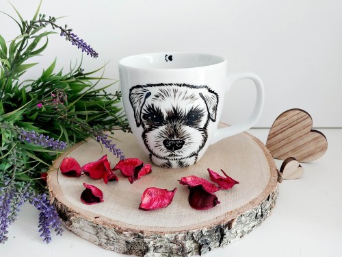 Wyjątkowy, ręcznie malowany kubek Sznaucer Miniaturowy.