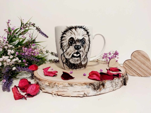 Wyjątkowy, ręcznie malowany kubek Dandie Dinmont Terrier.