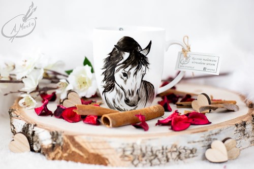 Wyjątkowy, ręcznie malowany kubek koń.