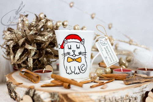 Wyjątkowy, mały, ręcznie malowany kubek kot i Święta.