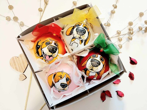 Wyjątkowe bombki choinkowe ręcznie malowane Beagle - zestaw 4 sztuk