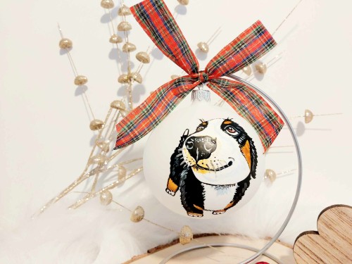 Wyjątkowa bombka choinkowa ręcznie malowana Berneński pies pasterski