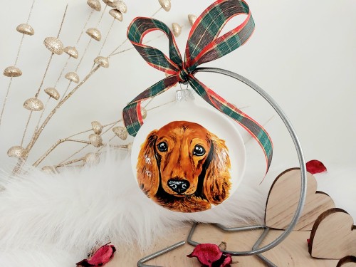 Wyjątkowa bombka choinkowa ręcznie malowana Jamnik długowłosy