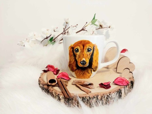 Wyjątkowy, ręcznie malowany kubek Jamnik długowłosy.