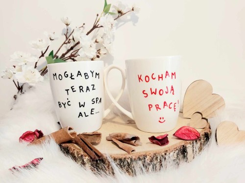 Wyjątkowy, ręcznie malowany kubek do pracy.