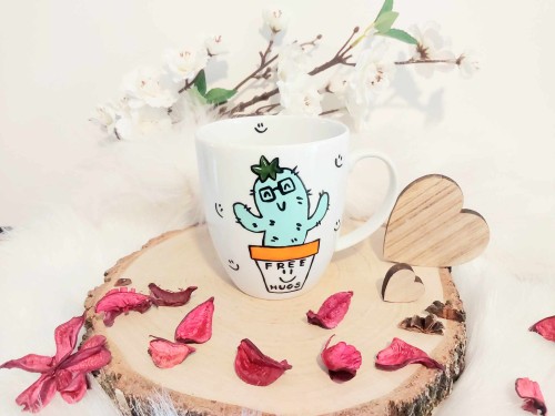 Wyjątkowy, ręcznie malowany kubek Kaktus Free Hugs
