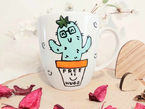 Wyjątkowy, ręcznie malowany kubek Kaktus Free Hugs
