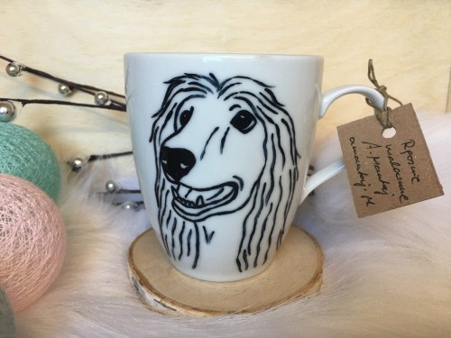 Kubek ręcznie malowany Pies rasy Chart afgański.