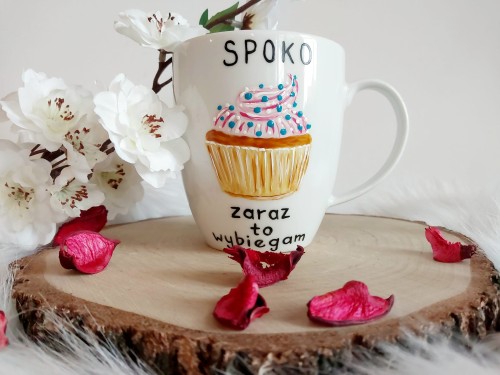 Wyjątkowy, ręcznie malowany kubek ciacho dla biegacza.