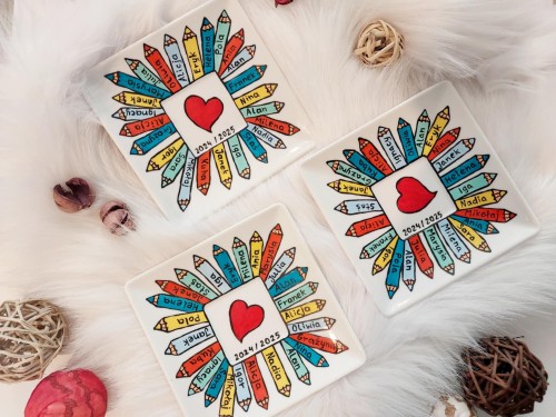 Wyjątkowa, ręcznie malowana filiżanka na zakończenie roku szkolnego