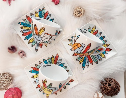 Wyjątkowa, ręcznie malowana filiżanka na zakończenie roku szkolnego