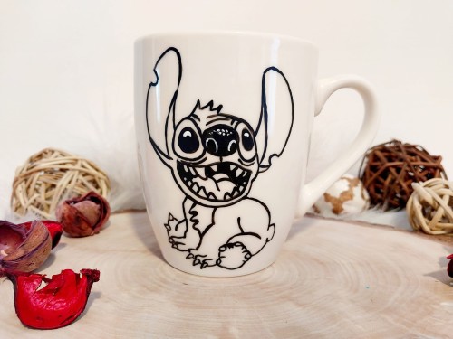 Wyjątkowy, ręcznie malowany kubek Stich