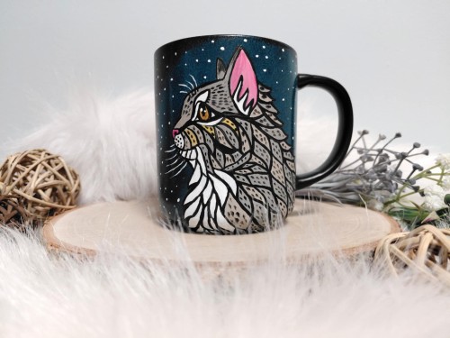 Wyjątkowy, ręcznie malowany kubek kot mandala szary