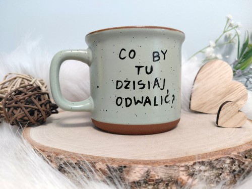 Wyjątkowy, ręcznie malowany kubek Mała Mi Złośnica
