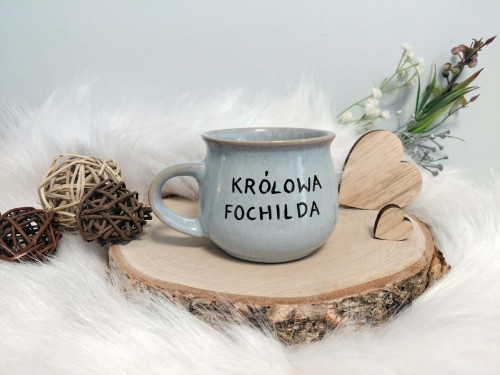 Wyjątkowy, ręcznie malowany kubek Mała Mi Złośnica