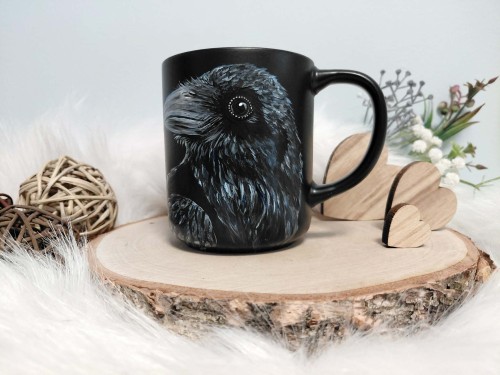 Wyjątkowy, ręcznie malowany kubek Kruk.