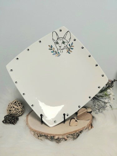 Wyjątkowy, ręcznie malowany talerz obiadowy Sfinks