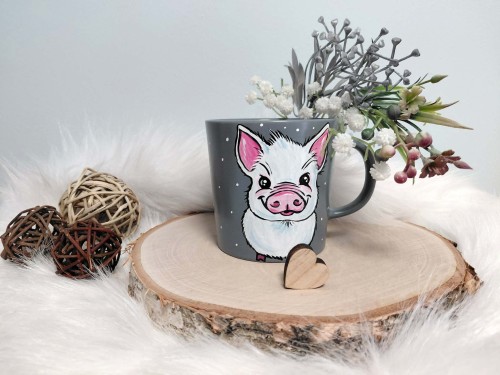 Wyjątkowy, ręcznie malowany kubek czarna Świnka