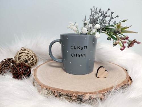 Wyjątkowy, ręcznie malowany kubek czarna Świnka