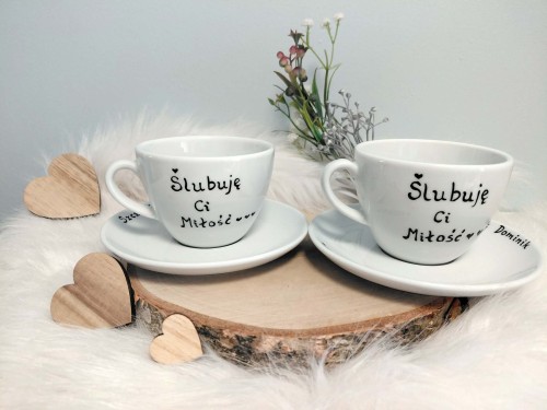 Wyjątkowe filiżanki ręcznie malowane na ślub żabki.