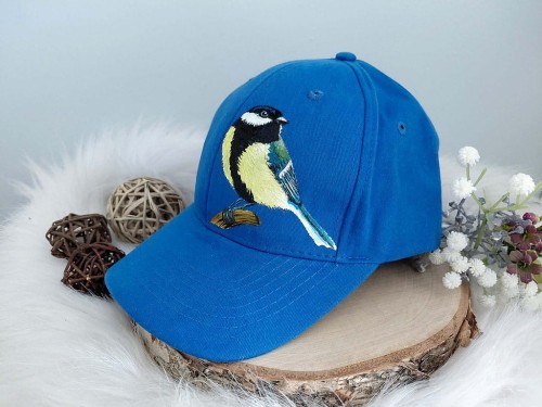 Czapka z daszkiem ptak sikora bogatka