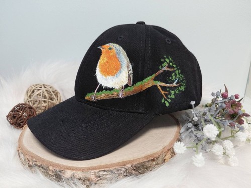 Wyjątkowa ręcznie malowana czapka ptak Rudzik