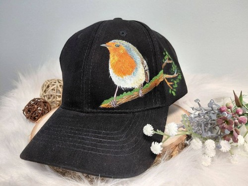 Wyjątkowa ręcznie malowana czapka ptak Rudzik