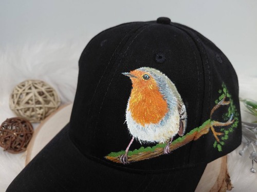 Wyjątkowa ręcznie malowana czapka ptak Rudzik