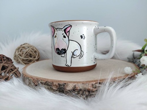 Wyjątkowy, ręcznie malowany kubek w kropki Bulterier.