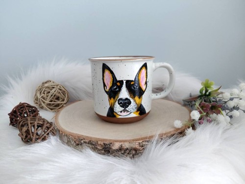 Kubek w kropki ręcznie malowany Pies rasy Bulterier  tricolor