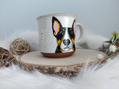 Wyjątkowy, ręcznie malowany kubek w kropki Bulterier.